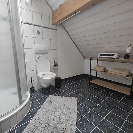 Gemuetliche Dachwohnung *