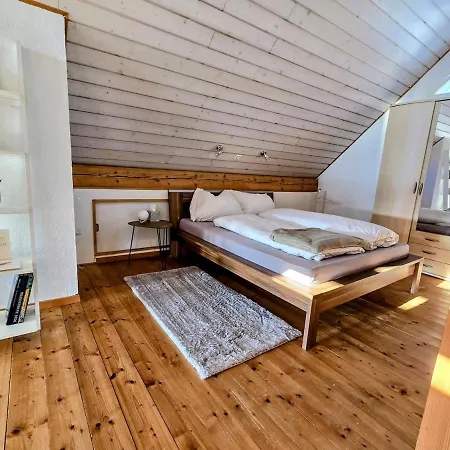 Gemuetliche Dachwohnung * בלגאץ'